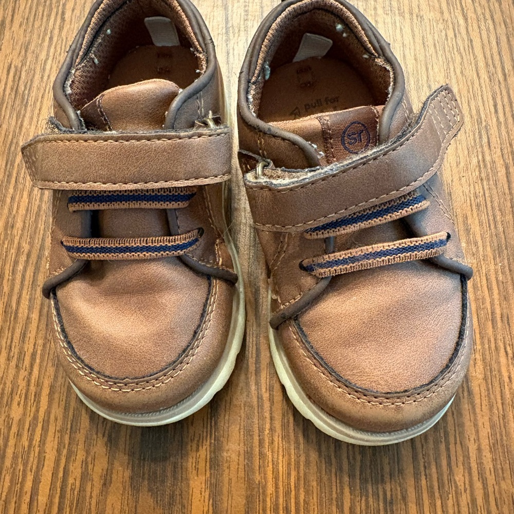 Stride Rite Brown Leather Hook-and-Loop Toddler Sneakers